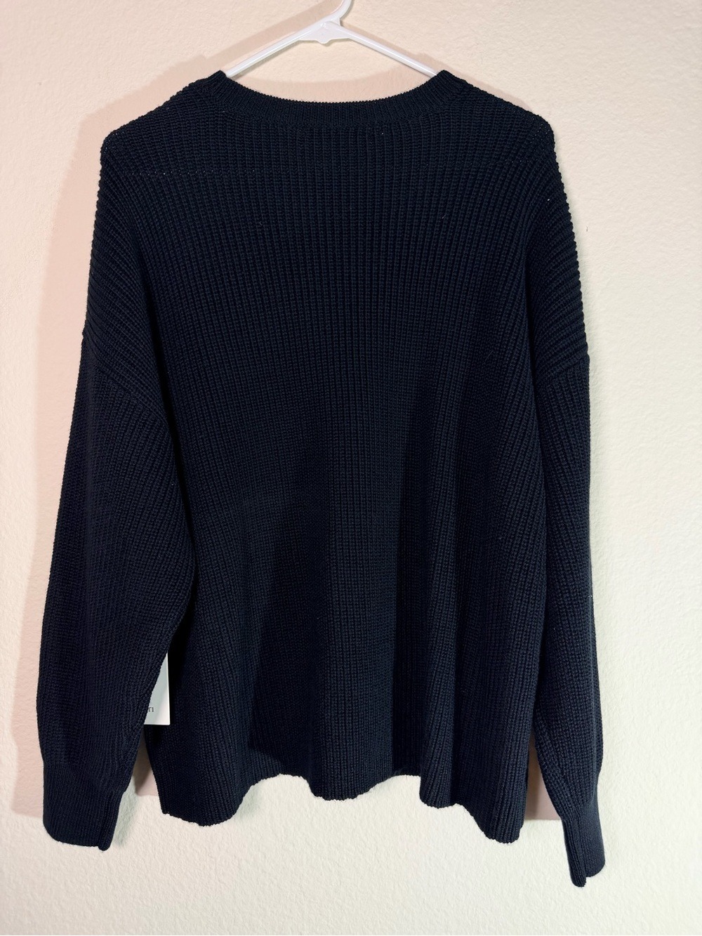 Vuori Alps Crew Neck Merino Wool Sweater Black NWT Medium - Picture 12 of 12